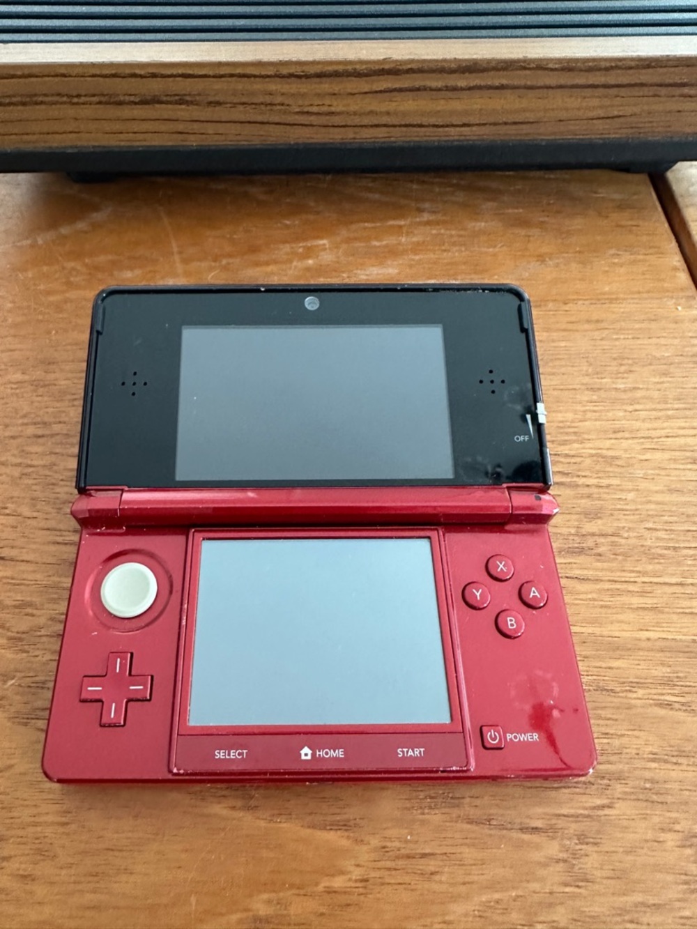 Nintendo Red 3DS Handheld Console - Picture 4 of 9